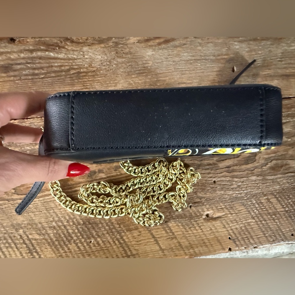 Versace Jeans Couture graphic logo print mini bag with crossbody strap - Picture 5 of 8